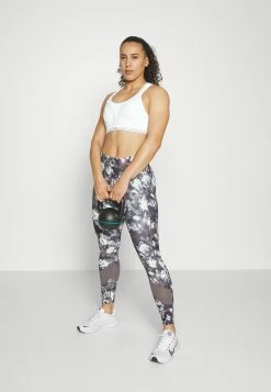 Shock Absorber Ultimate Run Bra - Sport-Bh Met High Support - White 10 Shock Absorber Ultimate Run Bra - Sport-Bh Met High Support - White -triangle bra shop ccb0791f0a20460ead7c519d3e1213fd